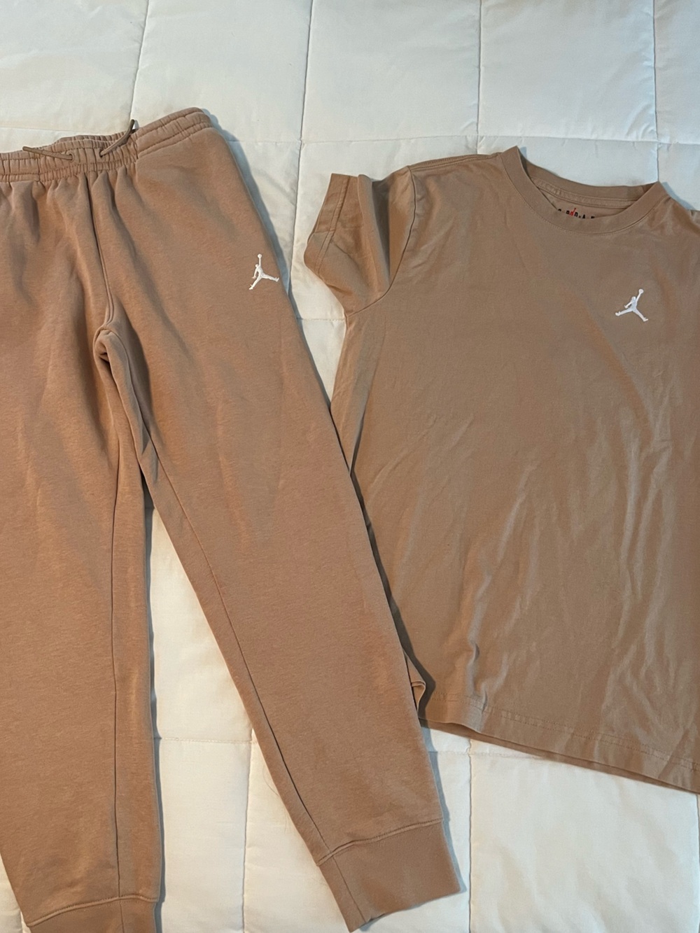 Jordan Kids' Tan Jumpman Set - Short Sleeve Tee (YL) & Jogger Pants (YM)
